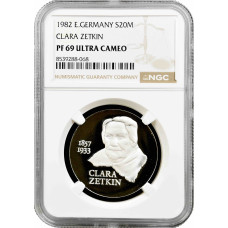 Deutschland – DDR 20-Marke 1982, NGC PF69 UC, „125. Geburtstag von Clara Zetkin“, Top Pop